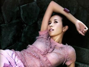 superstar Karen Mok is in TNQ