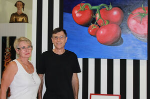 Owners Michael Edwards and Cynthia Spencer: combining the local art scene with home style ambience.