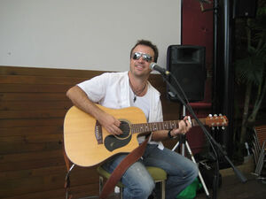 Dale Priem from radio Port Douglas playing at the fundraiser
